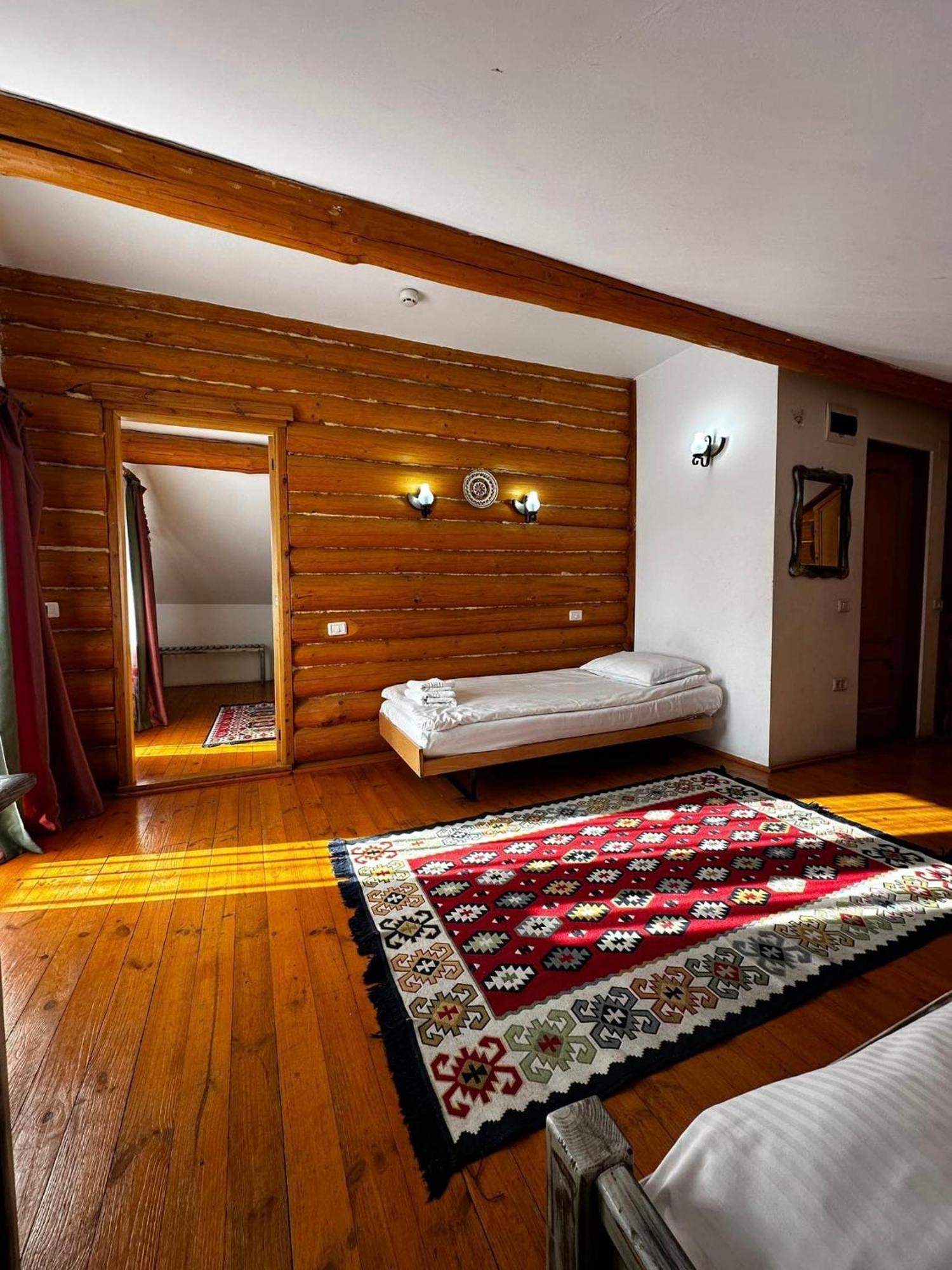 Domeniul Haiducilor Bucovina Suceava Exterior foto