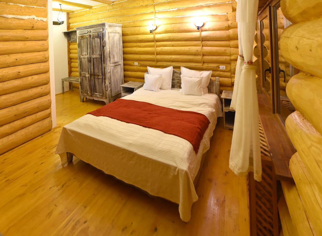 Domeniul Haiducilor Bucovina Suceava Exterior foto
